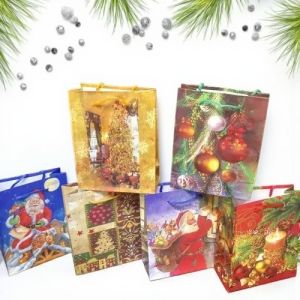 КОЛЕДНА ПОДАРЪЧНА ТОРБИЧКА 15см*12см*5,5см  /декори микс/  -  ПОДАРИ МЕ
