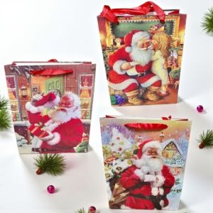 ПОДАРЪЧНА КОЛЕДНА ТОРБИЧКА 24см*18см*8см - ДЯДО КОЛЕДА МЕ ЧУ 