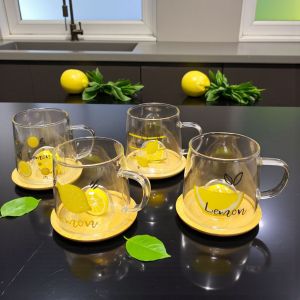 СТЪКЛЕНА ЧАША С ДЕКОРАЦИЯ ЛИМОН - ВКУСЪТ НА СВЕЖЕСТТА