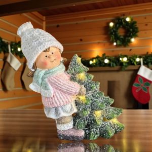 СВЕТЕЩА ФИГУРКА ДЕТЕ МОМИЧЕ - ЕЛХА ЗА ПРАЗНИКА