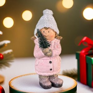 ФИГУРКА ДЕТЕ МОМИЧЕ - ИГРИ В СНЕГА