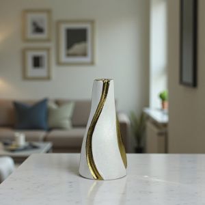 СТИЛЕН СВЕЩНИК ЗА КОНУСНА СВЕЩ 20см - ИЗКУСТВО В БЯЛО И ЗЛАТО