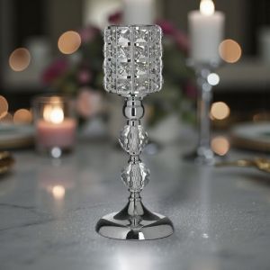 СВЕЩНИК В СРЕБРИСТО СЪС СФЕРИ