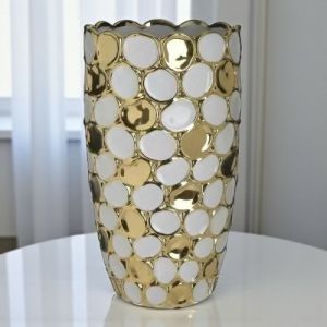 ВАЗА - ИЗКУСТВО ВЪВ ФОРМИ