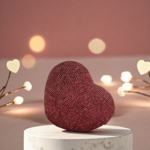 ФИГУРКА ЧЕРВЕНО СЪРЦЕ - ЛЮБОВ БЕЗЦЕННА