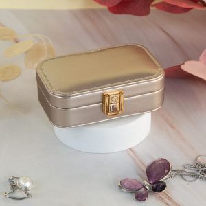 КУТИЯ ЗА БИЖУТА - НЕЖНОСТ И УДОБСТВО