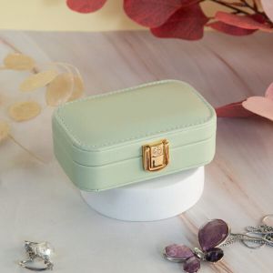 КУТИЯ ЗА БИЖУТА - НЕЖНОСТ И УДОБСТВО