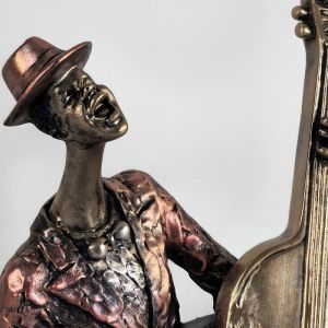 ФИГУРА МУЗИКАНТ КОНТРАБАСИСТ - СТРУНИ И РИТЪМ