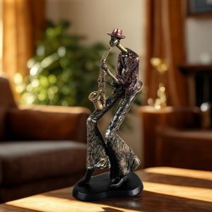 ФИГУРА МУЗИКАНТ САКСОФОНИСТ - НОТИ И РИТЪМ