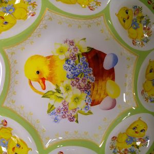 ВЕЛИКДЕНСКА СТЪКЛЕНА ЧИНИЯ С 8 броя ГНЕЗДА ЗА ЯЙЦА - ПЪСТЪР ВЕЛИКДЕН