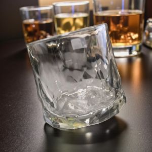 НАКЛОНЕНА ЧАША ЗА УИСКИ 6 броя - РОК ЕНД РОЛ