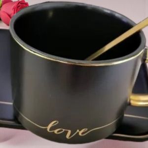 ЕДИНИЧЕН КОМПЛЕКТ ЗА КАФЕ - ЧЕРНО-БЯЛА  СТРАСТ