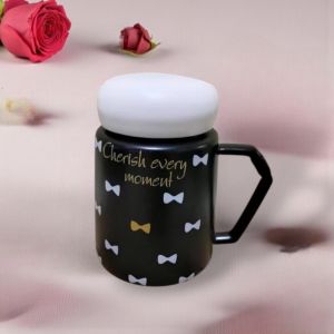 ЧАША С КАПАЧЕ с надпис ДА ЦЕНИМ МОМЕНТА - ЧЕРНО-БЯЛА СТРАСТ