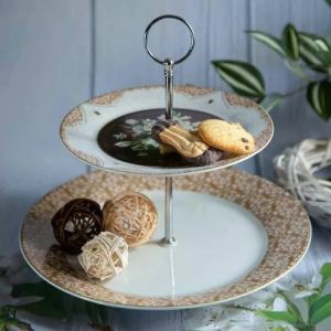 ПОРЦЕЛАНОВО ПЛАТО НА ДВЕ НИВА - БУКЕТ ОТ БЕЛИ ЛИЛИУМИ 