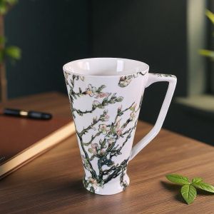 ПОРЦЕЛАНОВА ЧАША ЗА ШРАПЕ / ЧАЙ  500мл ПО КАРТИНА НА ВАН ГОГ - ЦЪФНАЛИ БАДЕМИ бял фон