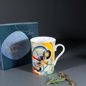 ПОРЦЕЛАНОВА ЧАША В ПОДАРЪЧНА КУТИЯ ПО КАРТИНА НА КАНДИНСКИ  - КРЪГОВЕ 