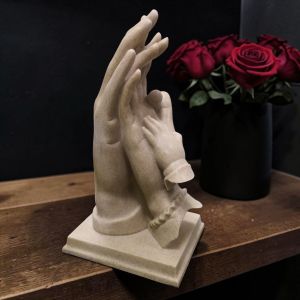 ФИГУРА РЪЦЕ - ЛЮБОВ В ТРИ СЪРЦА