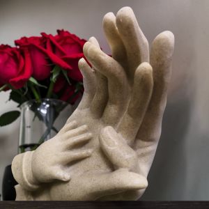 ФИГУРА РЪЦЕ - ЛЮБОВ В ТРИ СЪРЦА