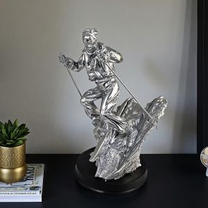 ФИГУРА СКИОР - ПО СНЕЖНИТЕ ПИСТИ НА ПЛАНИНАТА