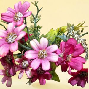 БУКЕТЧЕ ОТ НЕЖНИ МАРГАРИТКИ - ПРОЛЕТНИ УТРИНИ