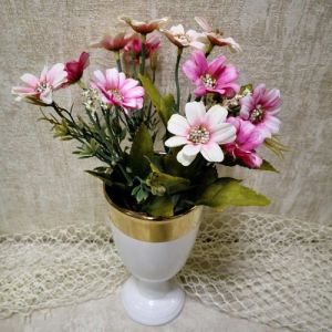 БУКЕТЧЕ ОТ НЕЖНИ МАРГАРИТКИ - ПРОЛЕТНИ УТРИНИ