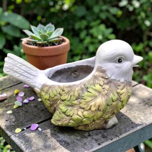 ГРАДИНСКА КАШПА С ВРАБЧЕ - ГРАДИНАТА НА ДЕТСТВОТО