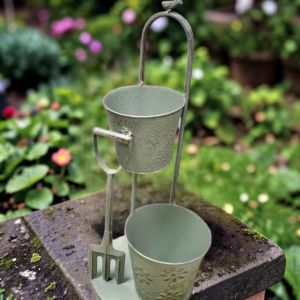 МЕТАЛНА ГРАДИНСКА КАШПА / ЦВЕТАРНИК - ЦВЕТНА СТРАСТ