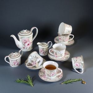 СЕРВИЗ ЗА ЧАЙ / 6 чаши и чинии, кана, захарница, каничка за мляко /  - НЕЖНИ РОЗИ