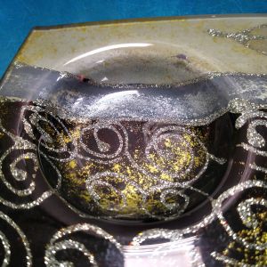 СВЕЩНИК ЗА 4 броя СВЕЩИ - АРТИСТИЧНИ УСМИВКИ