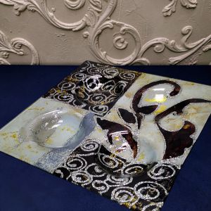 СВЕЩНИК ЗА 4 броя СВЕЩИ - АРТИСТИЧНИ УСМИВКИ