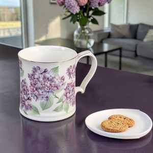 ПОРЦЕЛАНОВА ЧАША В ПОДАРЪЧНА КУТИЯ - ЛЮЛЯКОВИ НОЩИ