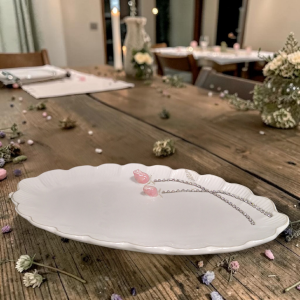 ПЛАТО ЕЛИПСА 37см - СЪВЪРШЕНСТВО В РОЗОВИ ЛИСТЕНЦА