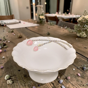 КУПИЧКА НА КРАК - СЪВЪРШЕНСТВО В РОЗОВИ ЛИСТЕНЦА