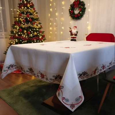 КОЛЕДНА ПОКРИВКА С БРОДЕРИЯ 130см*180см - ГИРЛЯНД ОТ КОЛЕДНИ ЗВЕЗДИ